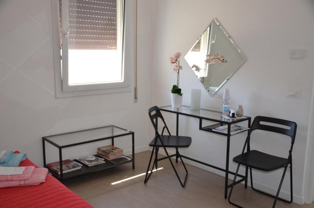 B&B La Via Dell'Ambra Due Carrare Extérieur photo
